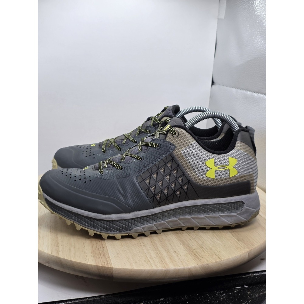 Mens US 8.5 - Under Armour Horizon RTT  Beige And Grey Trail Running Shoes